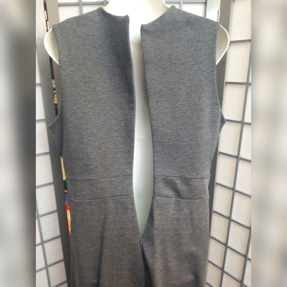 🆕️ Hazel Mae V-Neck Sleeveless Elegant Dress in Gray Size XL - Picture 6 of 9